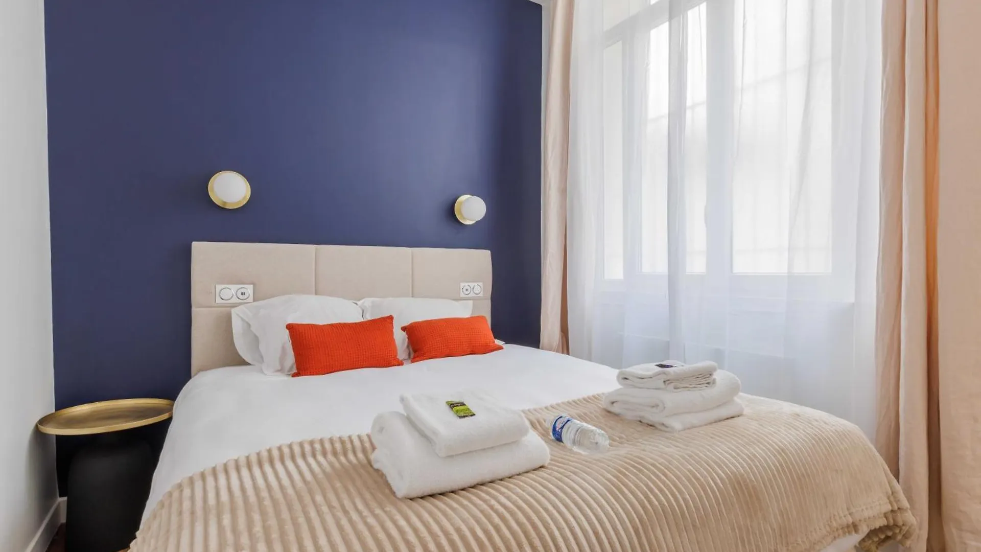 Charmant Appartement 2Br-6P - Gare De L'Est パリ アパート