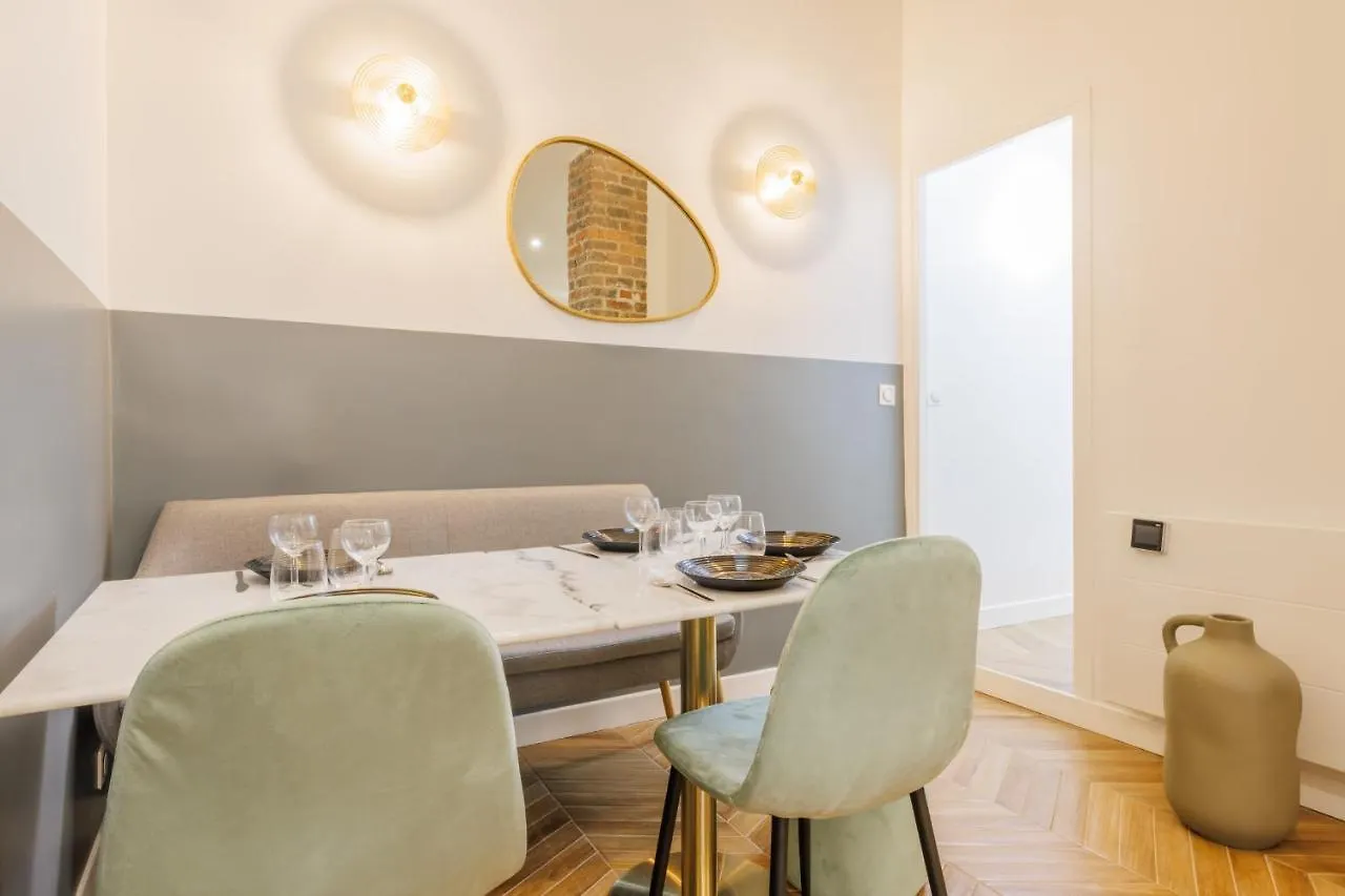 Charmant Appartement 2Br-6P - Gare De L'Est Paris France