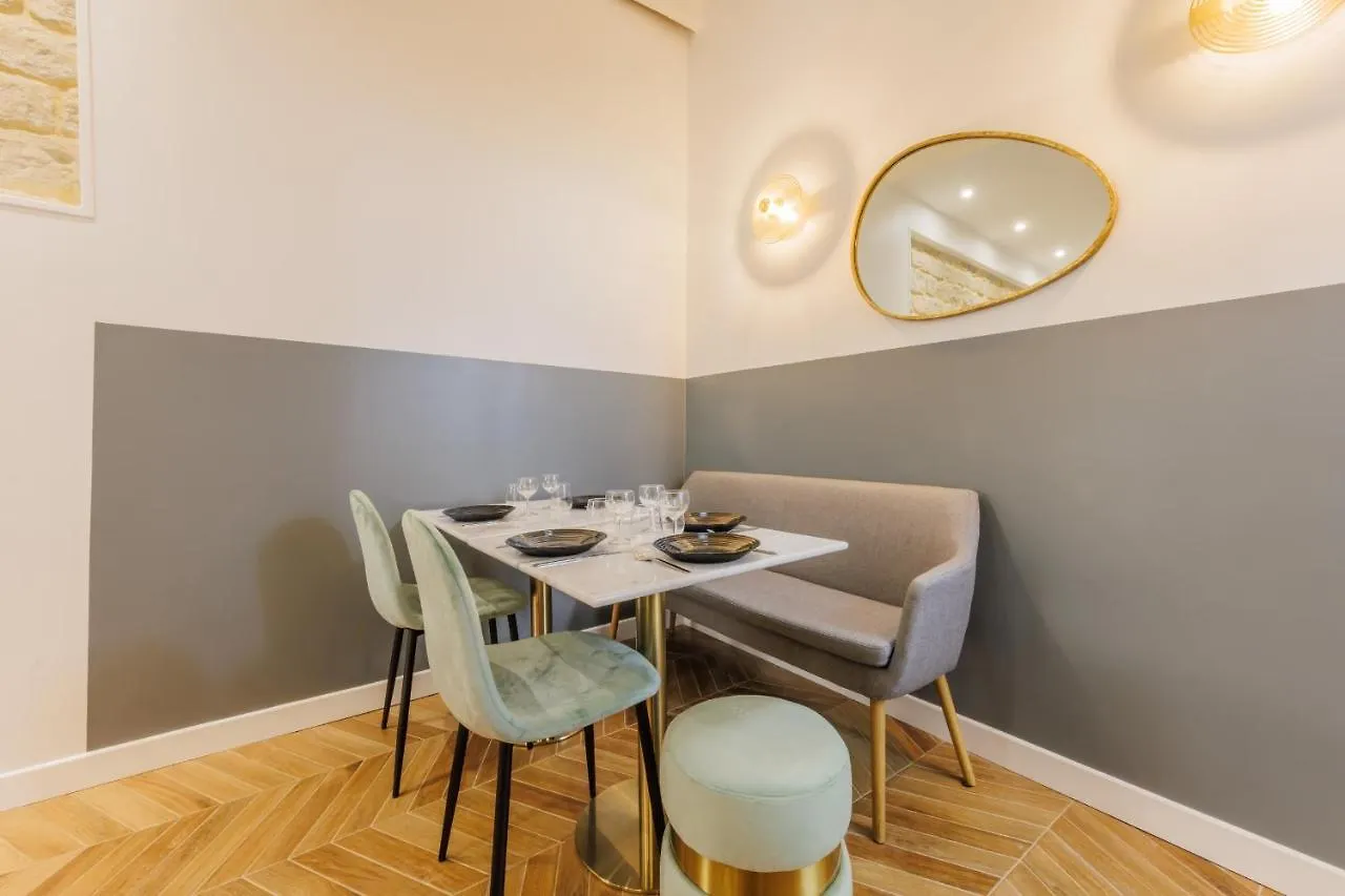 Charmant Appartement 2Br-6P - Gare De L'Est Paris 0*,