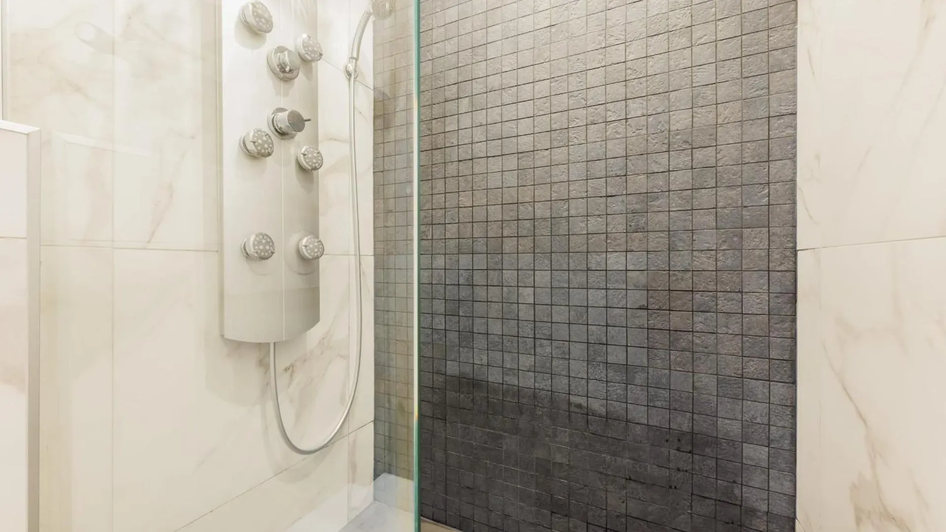 Apartment Charmant Appartement 2Br-6P - Gare De L'Est Paris
